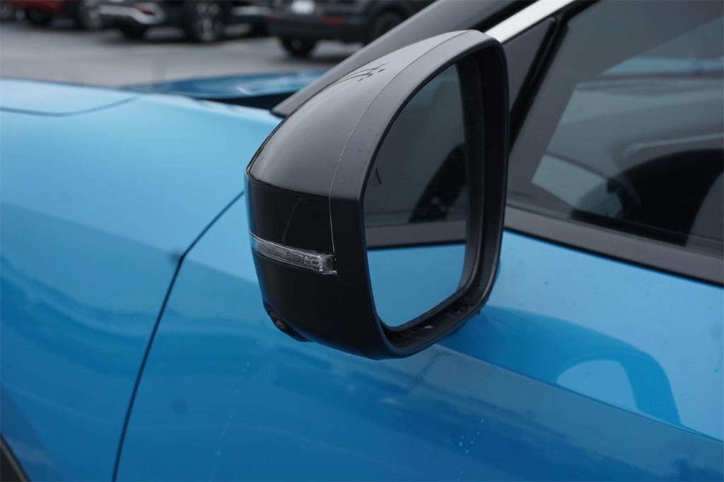 new 2025 Nissan Kicks car, priced at $28,770