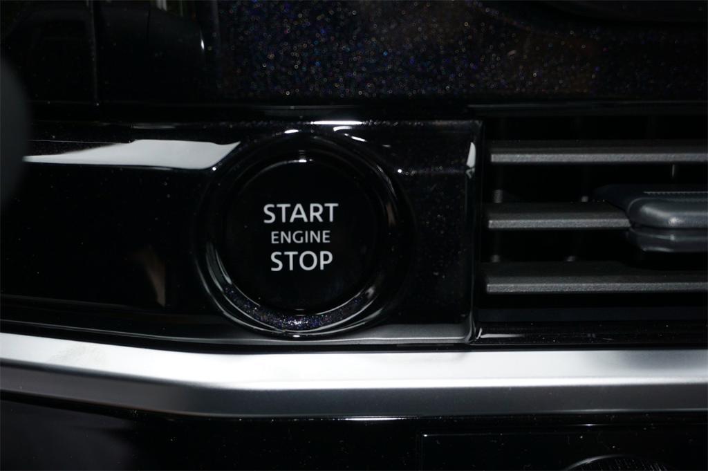 new 2025 Nissan Pathfinder car, priced at $38,191