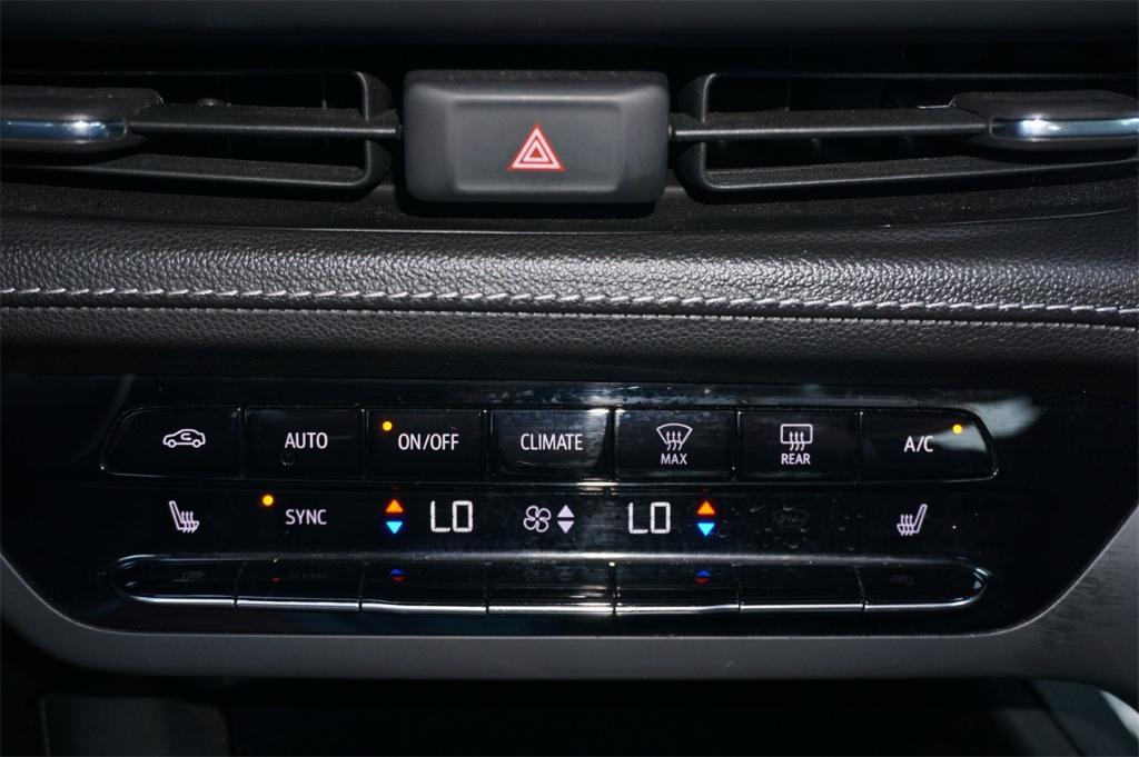 used 2023 Buick Envision car, priced at $23,900