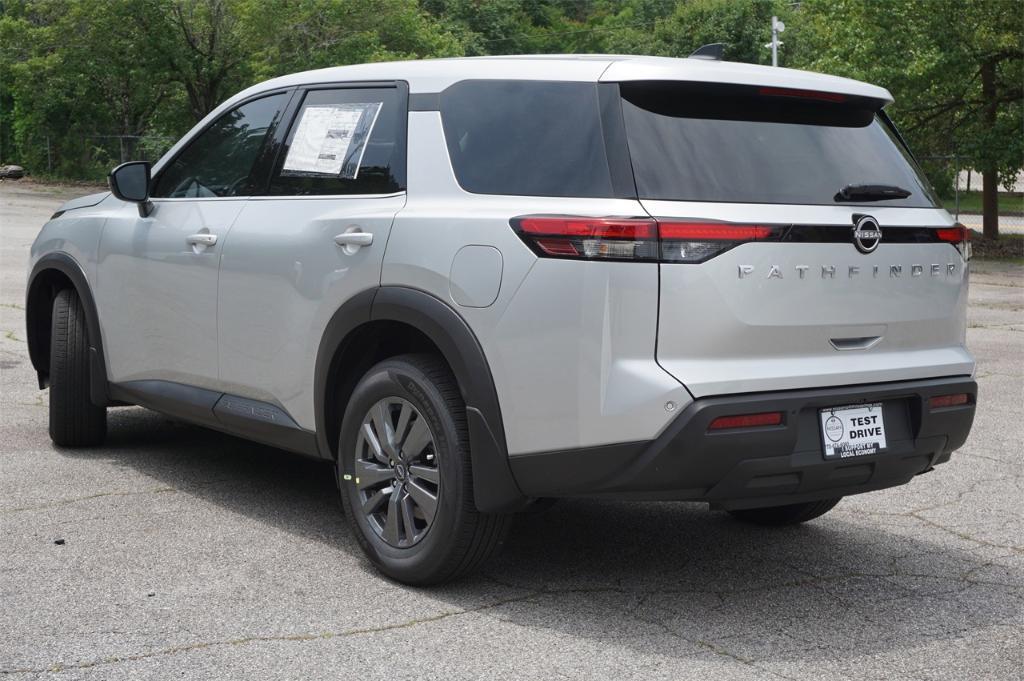 new 2025 Nissan Pathfinder car, priced at $35,128