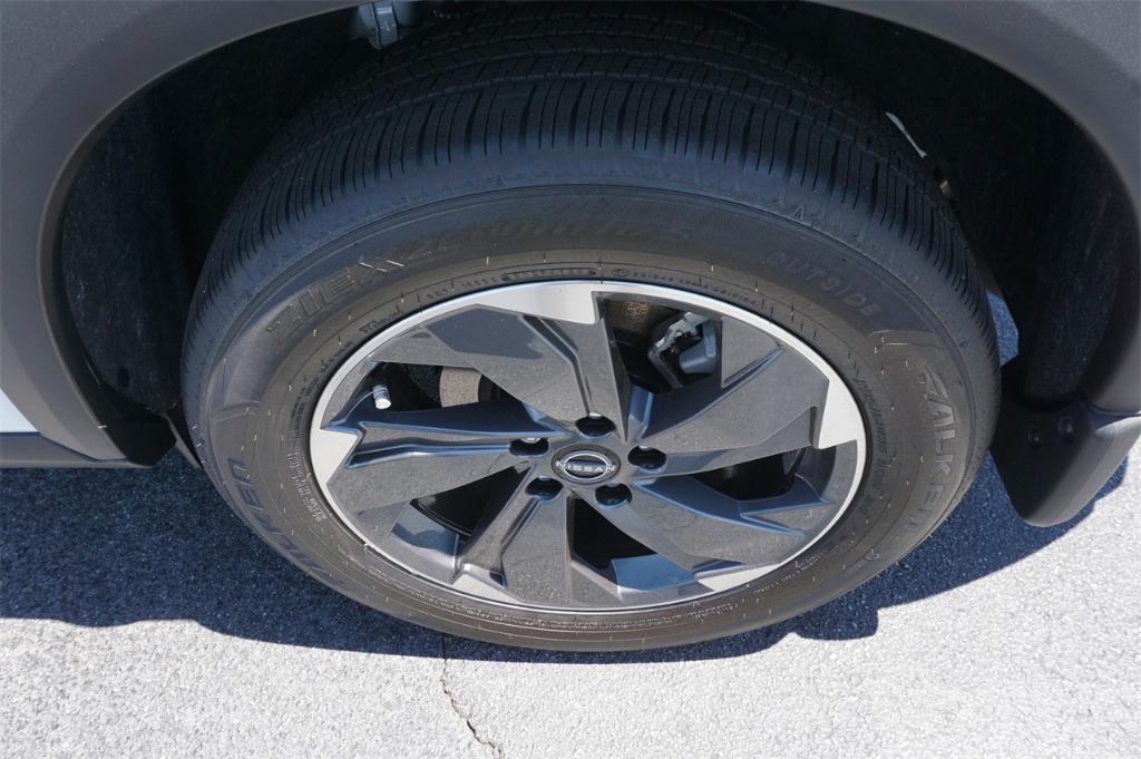 new 2025 Nissan Rogue car, priced at $30,019