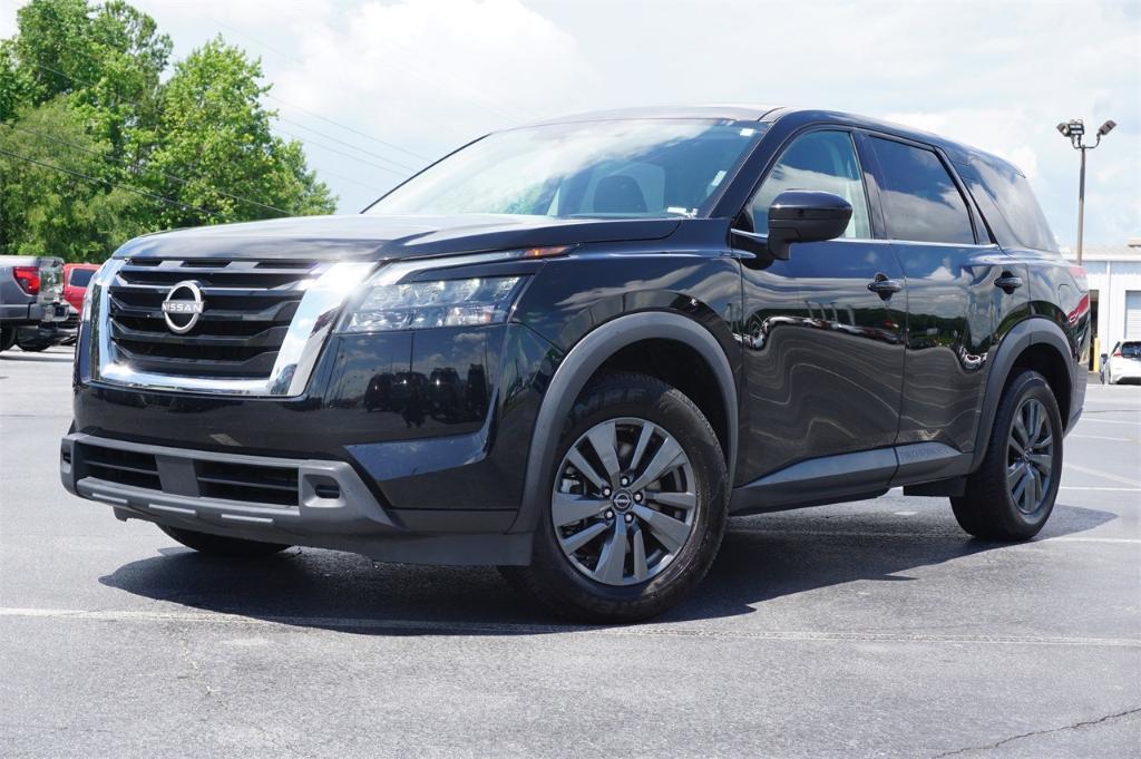 used 2023 Nissan Pathfinder car, priced at $27,066