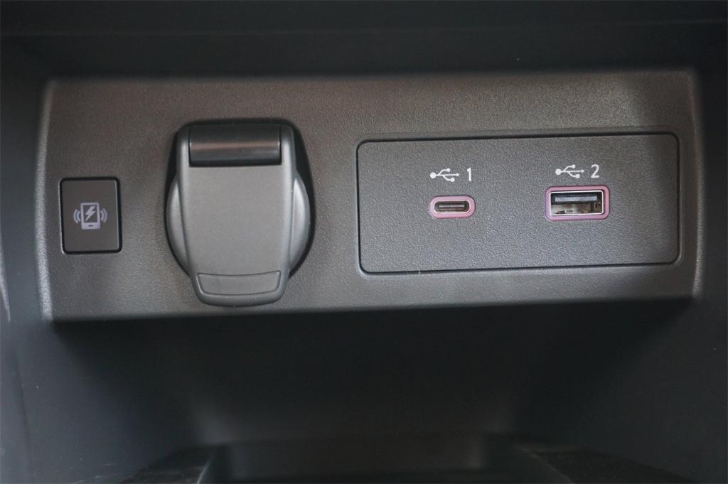new 2025 Nissan Versa car, priced at $21,931