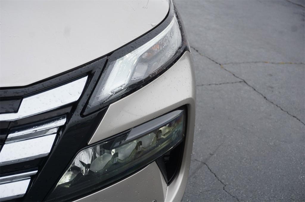used 2024 Nissan Rogue car, priced at $30,939