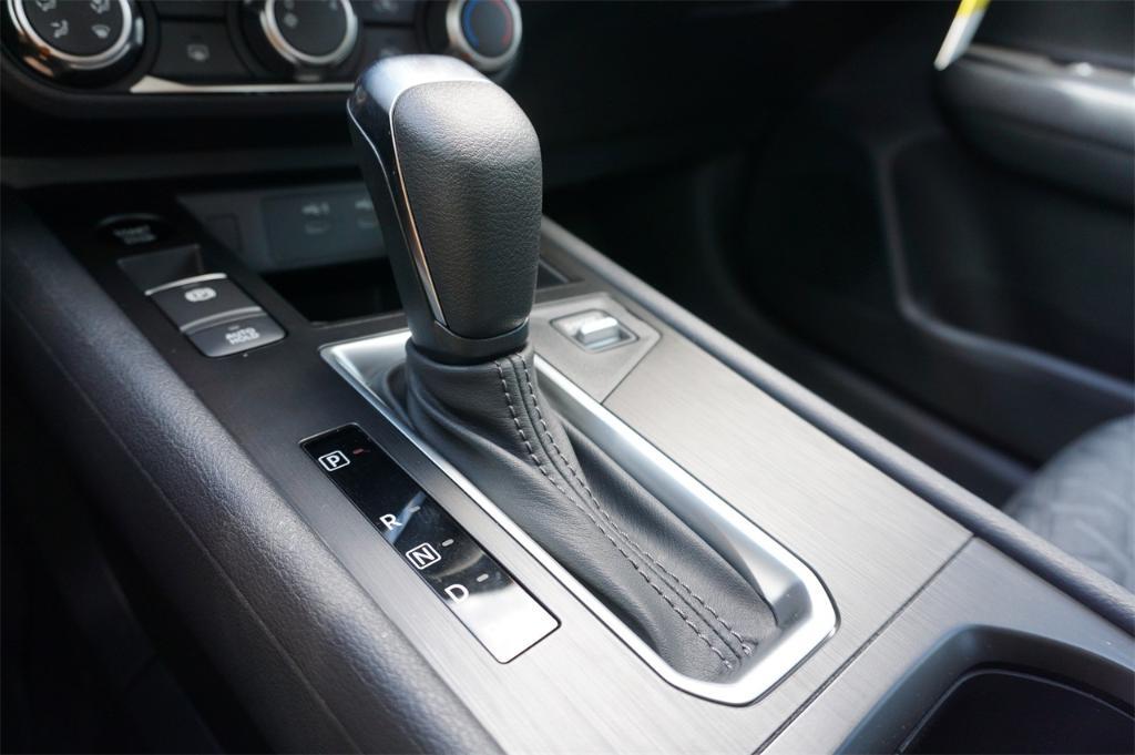 new 2025 Nissan Kicks car, priced at $24,510