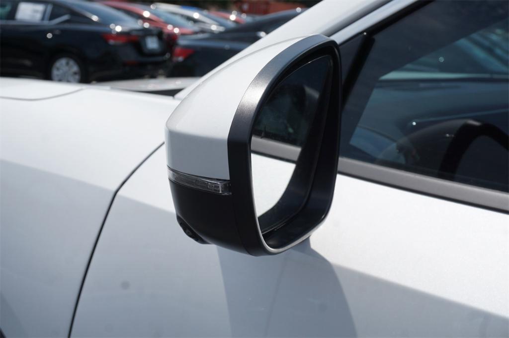 new 2025 Nissan Kicks car, priced at $27,700