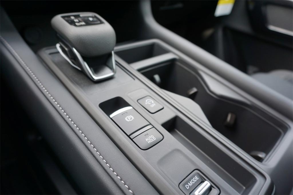 new 2025 Nissan Pathfinder car, priced at $34,935