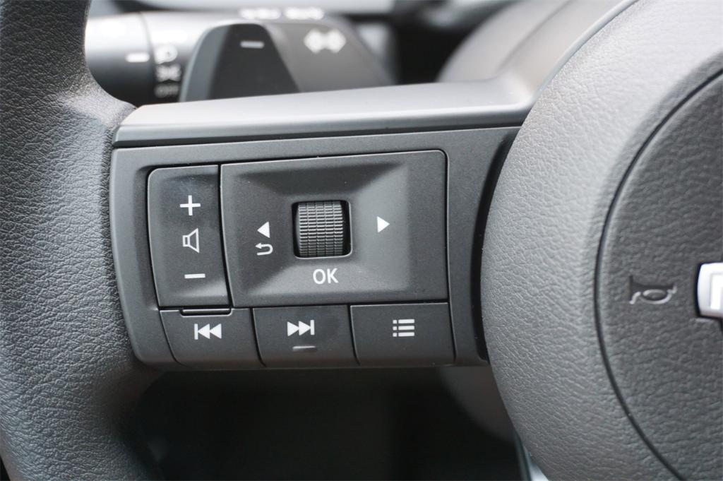 new 2025 Nissan Pathfinder car, priced at $34,935