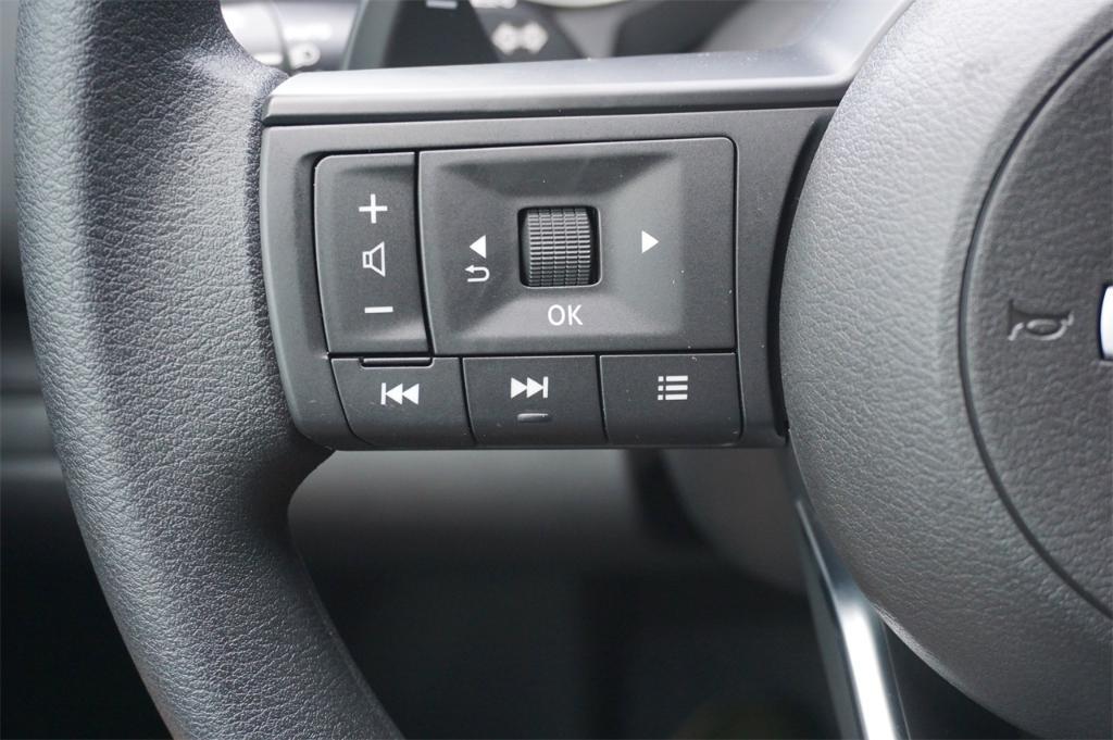 new 2025 Nissan Pathfinder car, priced at $35,077