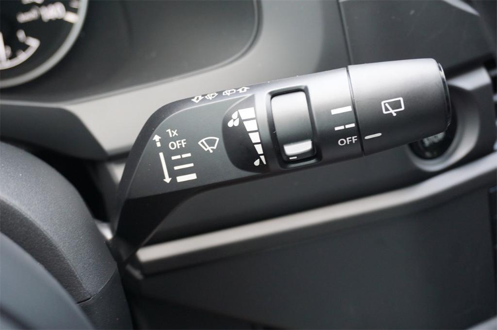 new 2025 Nissan Pathfinder car, priced at $35,077