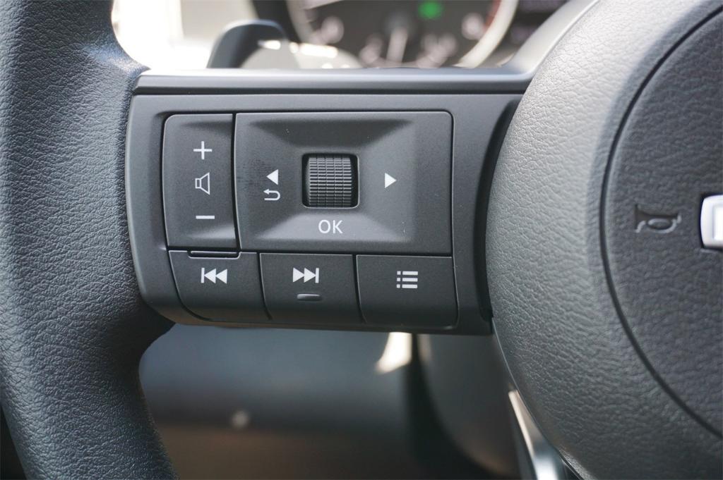 new 2025 Nissan Pathfinder car, priced at $34,935