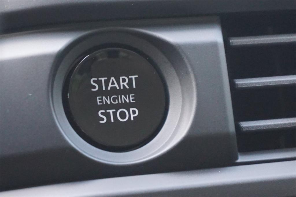 new 2025 Nissan Pathfinder car, priced at $34,935