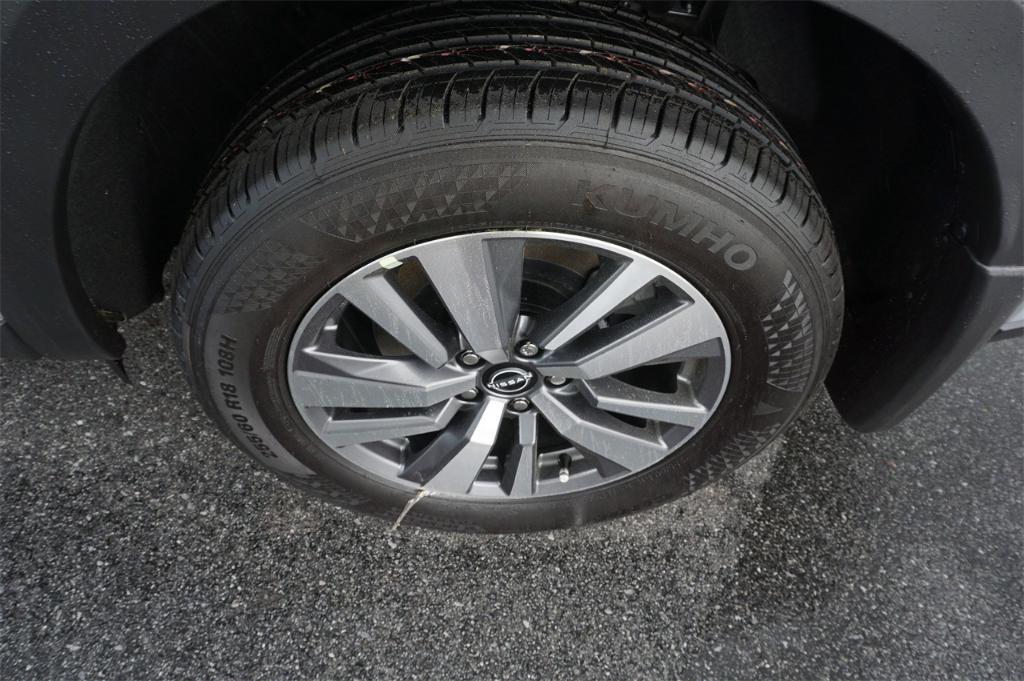 new 2025 Nissan Pathfinder car, priced at $42,312