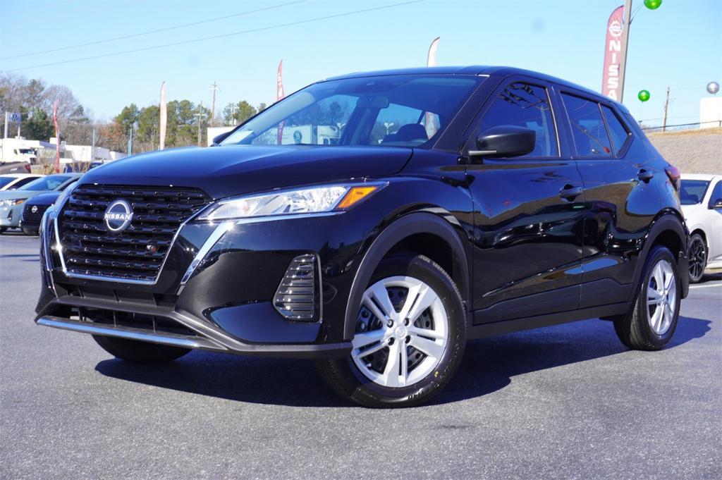 new 2025 Nissan Kicks Play car, priced at $21,965