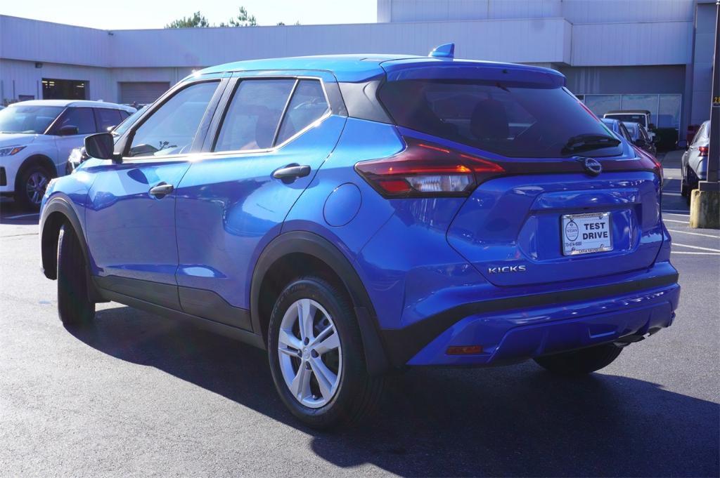new 2025 Nissan Kicks Play car, priced at $22,507