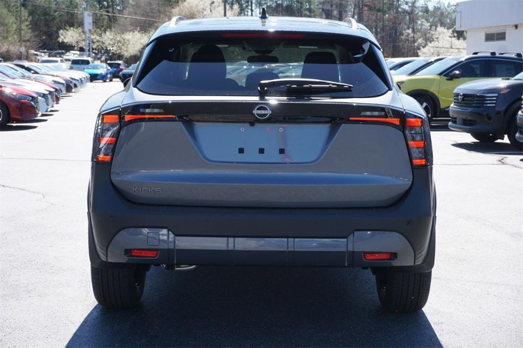 new 2025 Nissan Kicks car, priced at $26,014