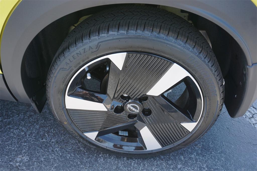 new 2025 Nissan Kicks car, priced at $28,165