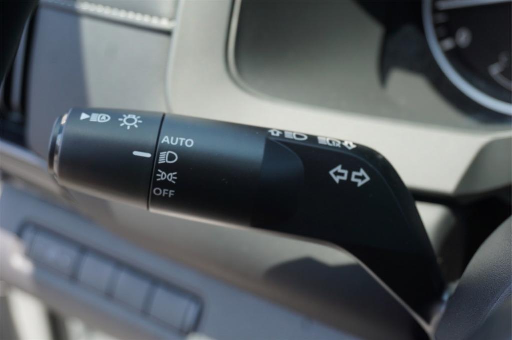 new 2025 Nissan Pathfinder car, priced at $35,051
