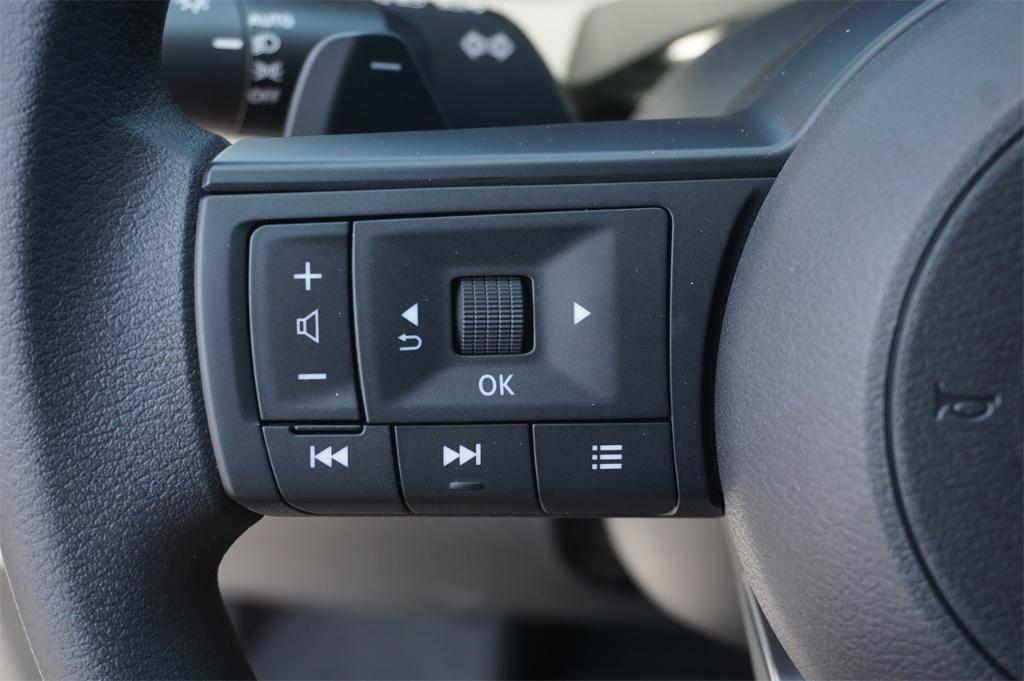 new 2025 Nissan Pathfinder car, priced at $35,051