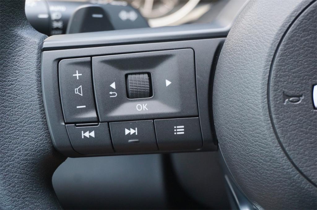 new 2025 Nissan Pathfinder car, priced at $35,051