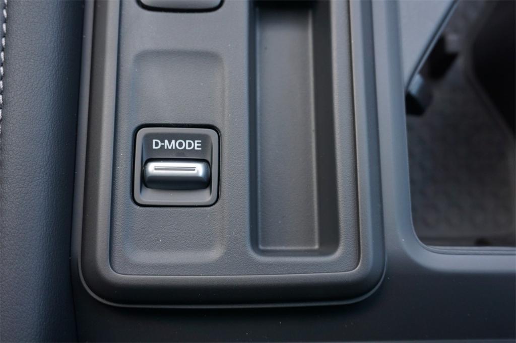 new 2025 Nissan Pathfinder car, priced at $35,051
