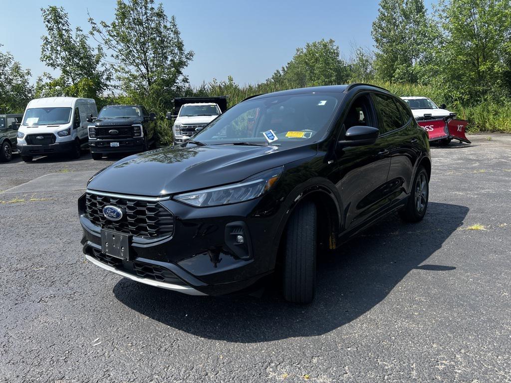 used 2023 Ford Escape car, priced at $25,850