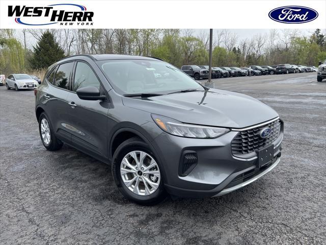 used 2025 Ford Escape car, priced at $30,014