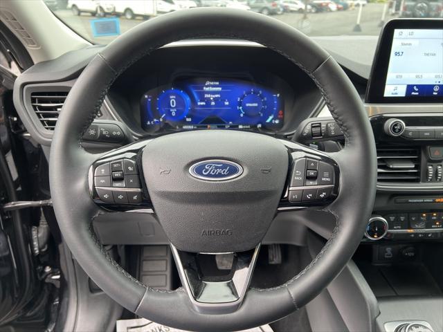 used 2022 Ford Escape car, priced at $24,979