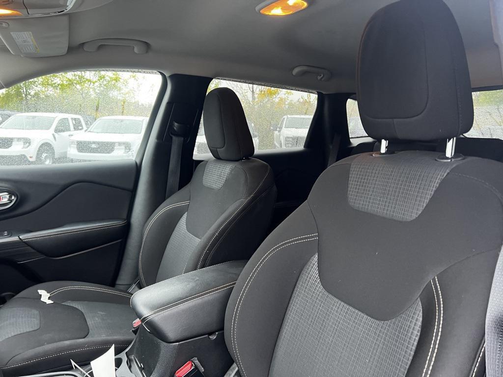 used 2016 Jeep Cherokee car, priced at $12,977