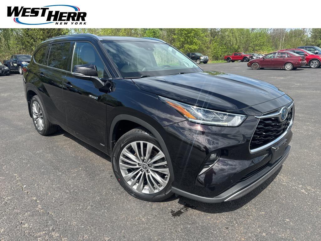 used 2021 Toyota Highlander Hybrid car, priced at $34,975