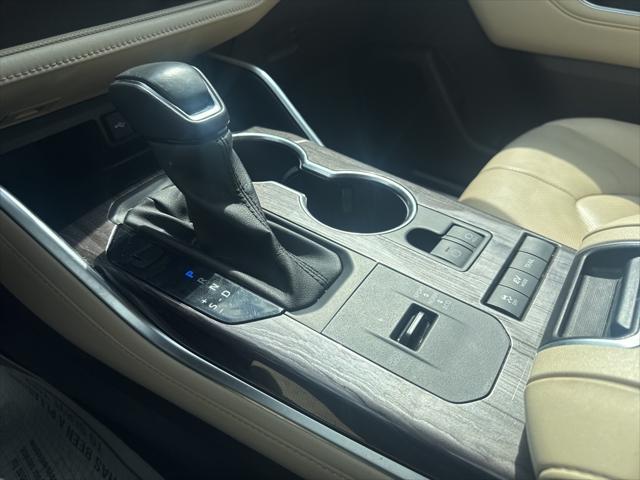 used 2021 Toyota Highlander Hybrid car, priced at $36,516