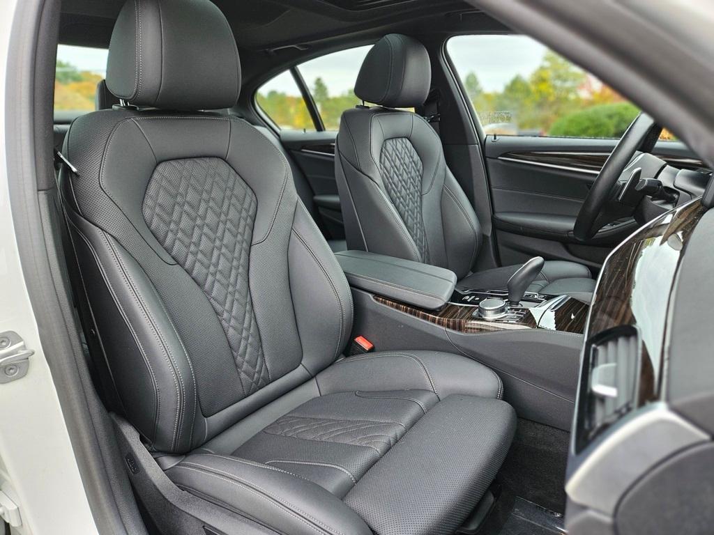 used 2023 BMW 540 car, priced at $42,940