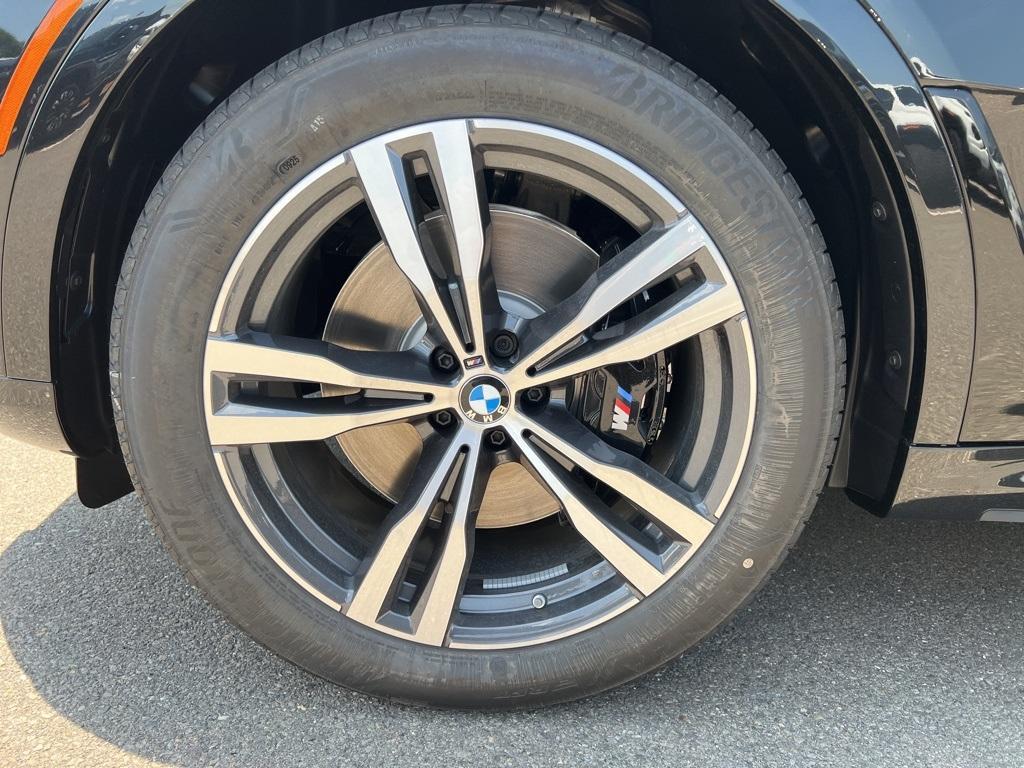 new 2026 BMW X7 car, priced at $119,575