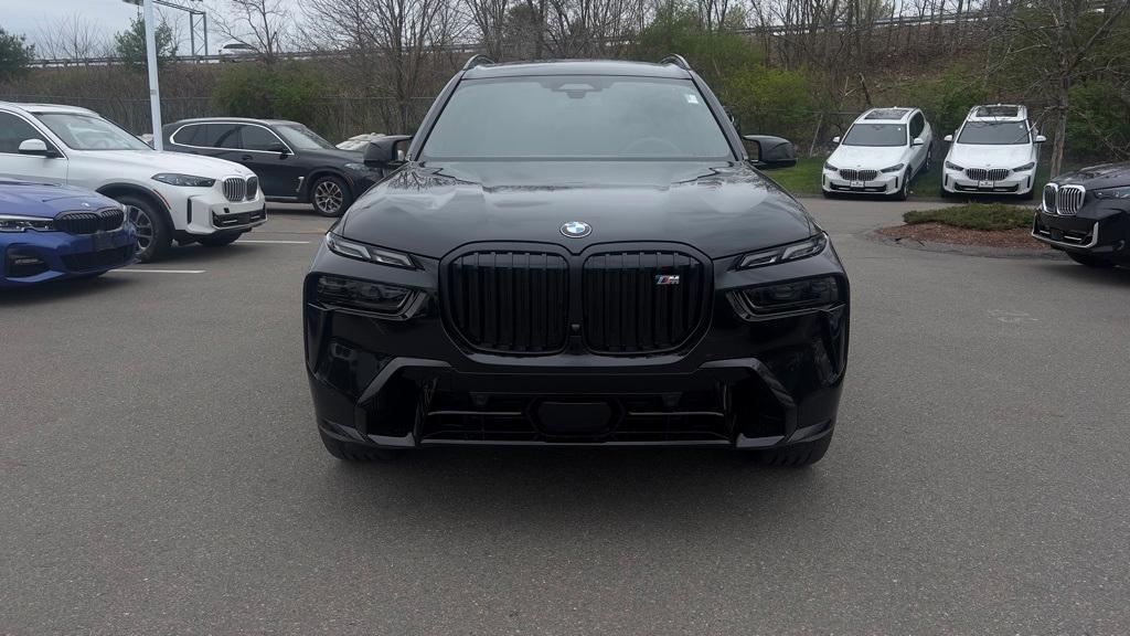 new 2025 BMW X7 car, priced at $122,095