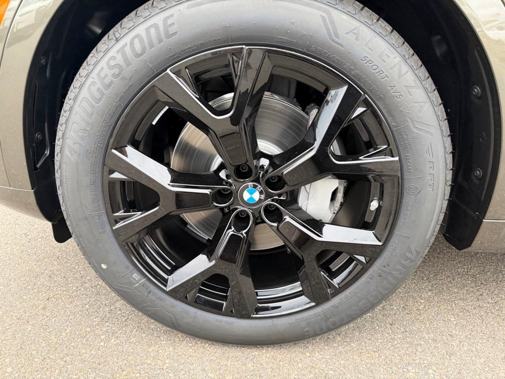 new 2026 BMW X7 car, priced at $94,330