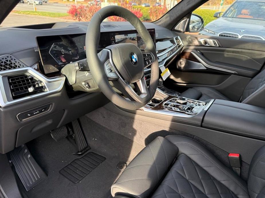 new 2025 BMW X7 car, priced at $100,125