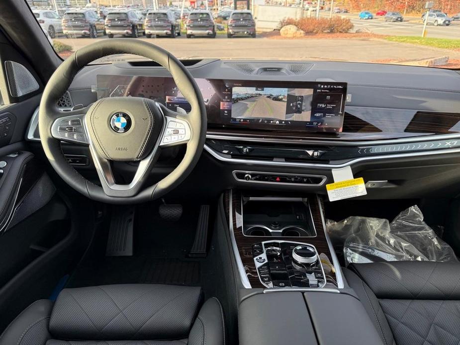 new 2025 BMW X7 car, priced at $100,125