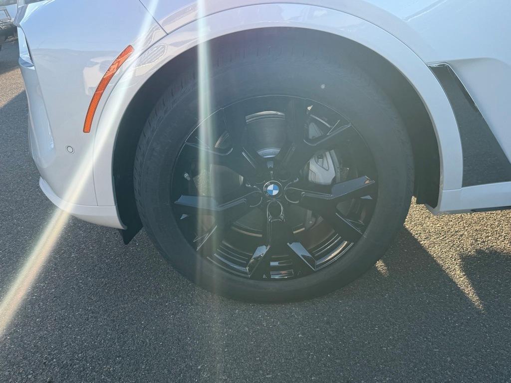 new 2026 BMW X7 car, priced at $91,975