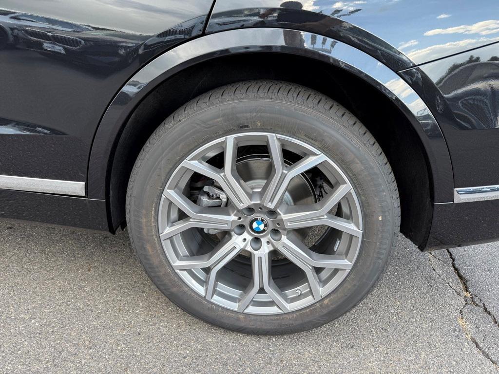 new 2026 BMW X7 car, priced at $94,330