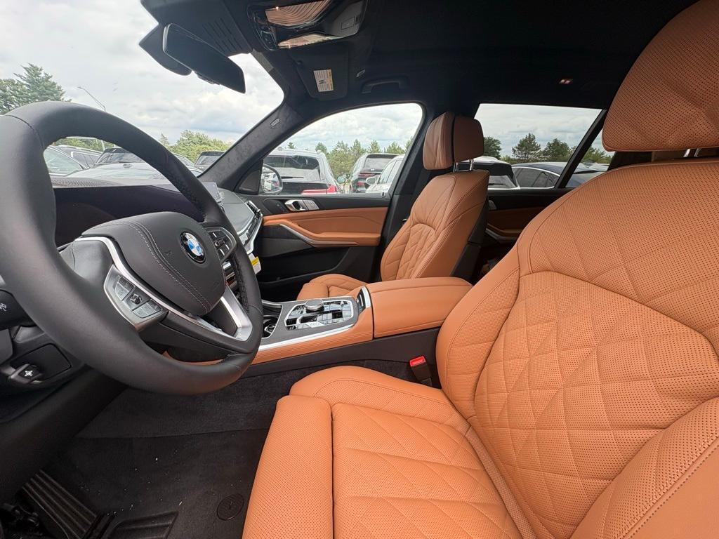 new 2026 BMW X7 car, priced at $97,280
