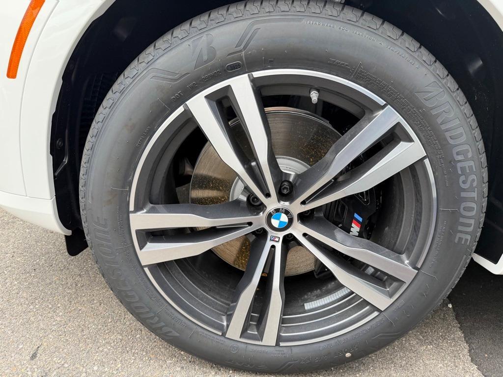 new 2026 BMW X7 car, priced at $99,180