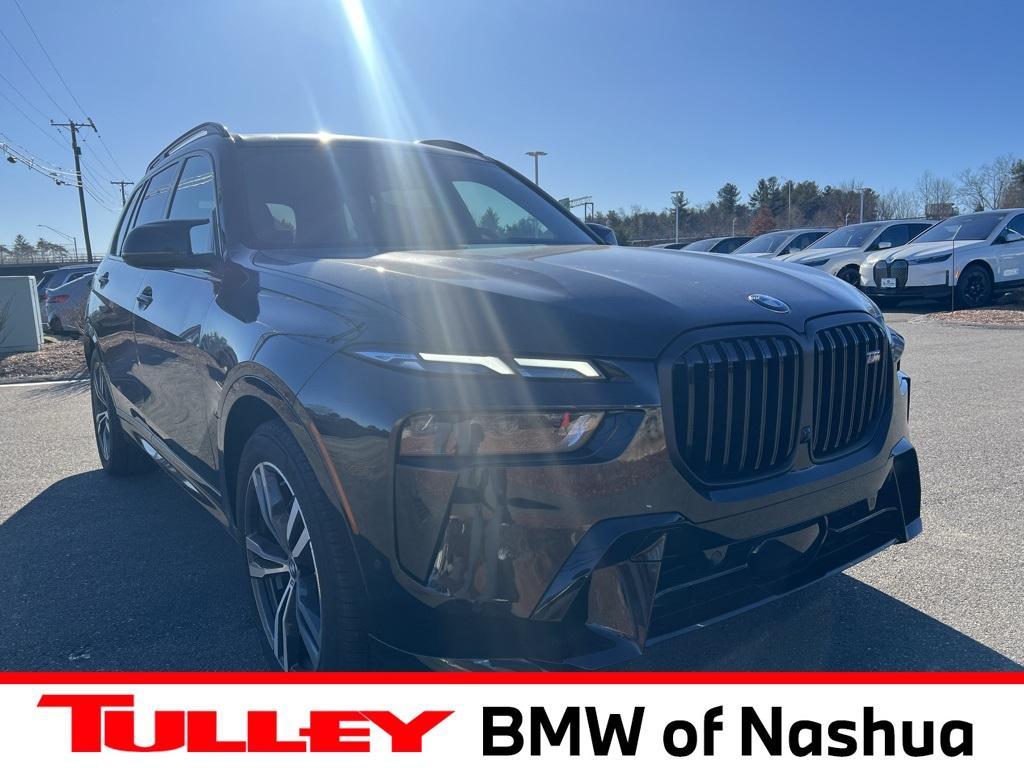 new 2025 BMW X7 car, priced at $117,605