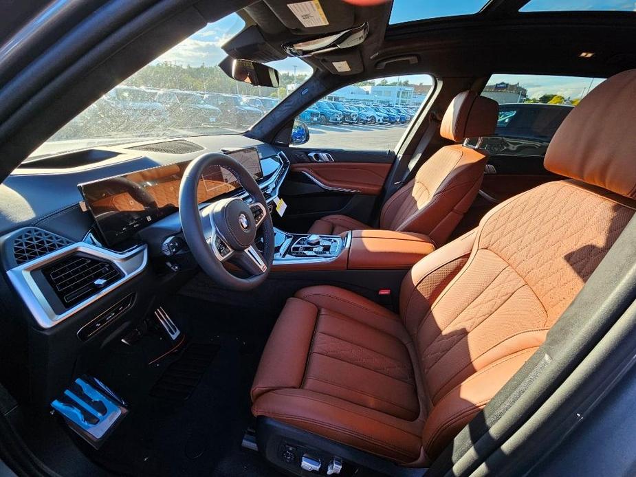 new 2025 BMW X7 car, priced at $118,905