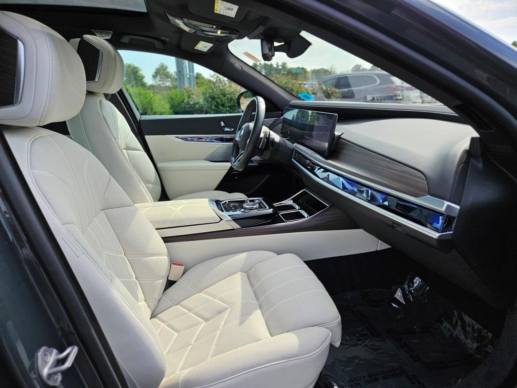 used 2023 BMW 760 car, priced at $75,974