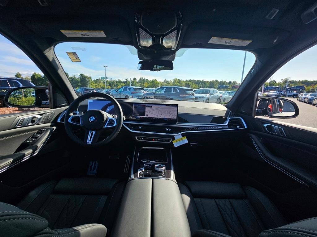new 2026 BMW X7 car, priced at $123,075
