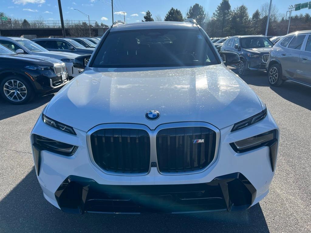 new 2025 BMW X7 car, priced at $117,155