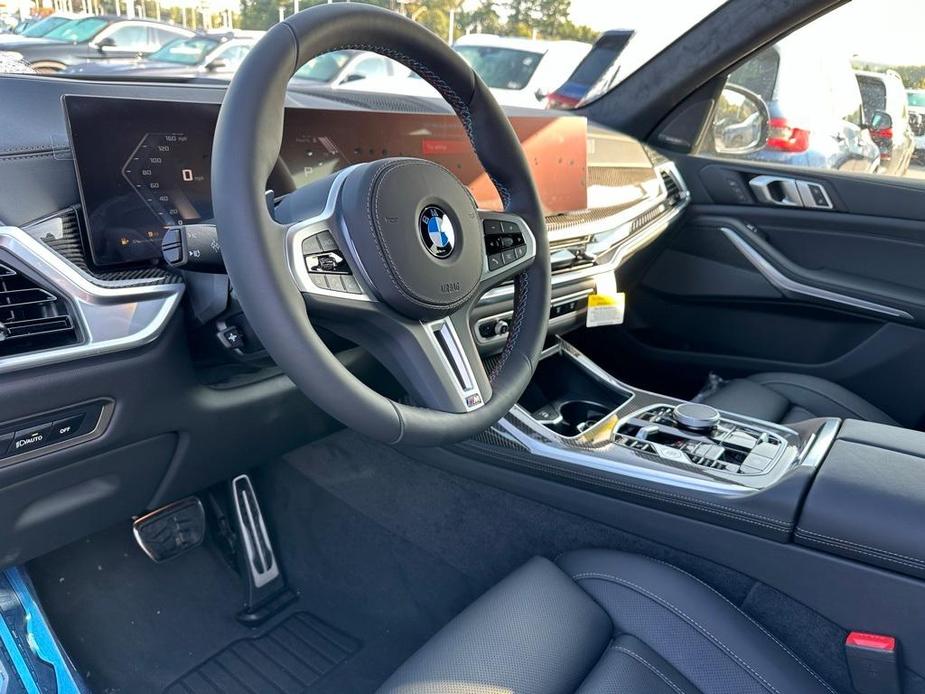 new 2025 BMW X7 car, priced at $114,905