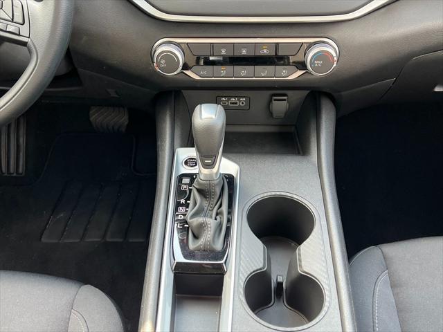 new 2025 Nissan Altima car, priced at $27,640