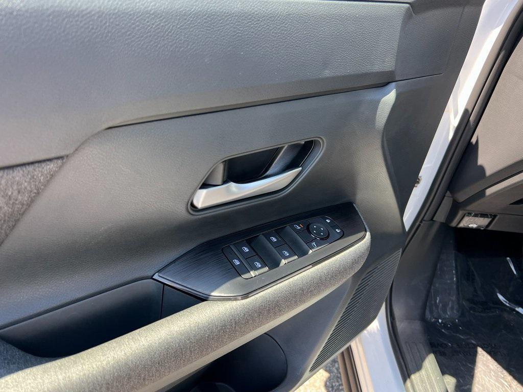 new 2025 Nissan Kicks car, priced at $24,961