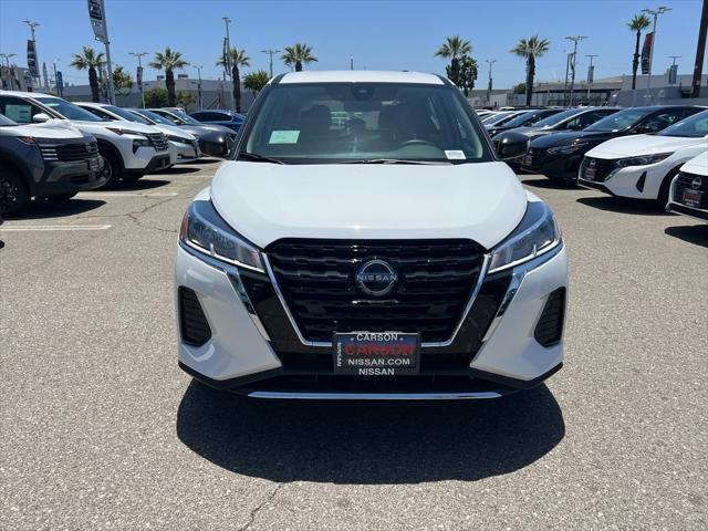 new 2025 Nissan Kicks car, priced at $22,321